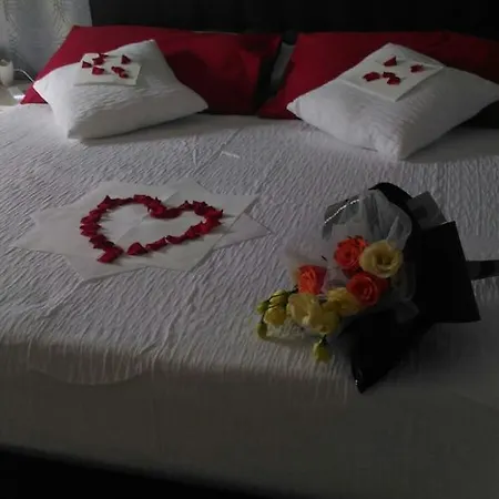 לינה וארוחת בוקר Romantica Evasione